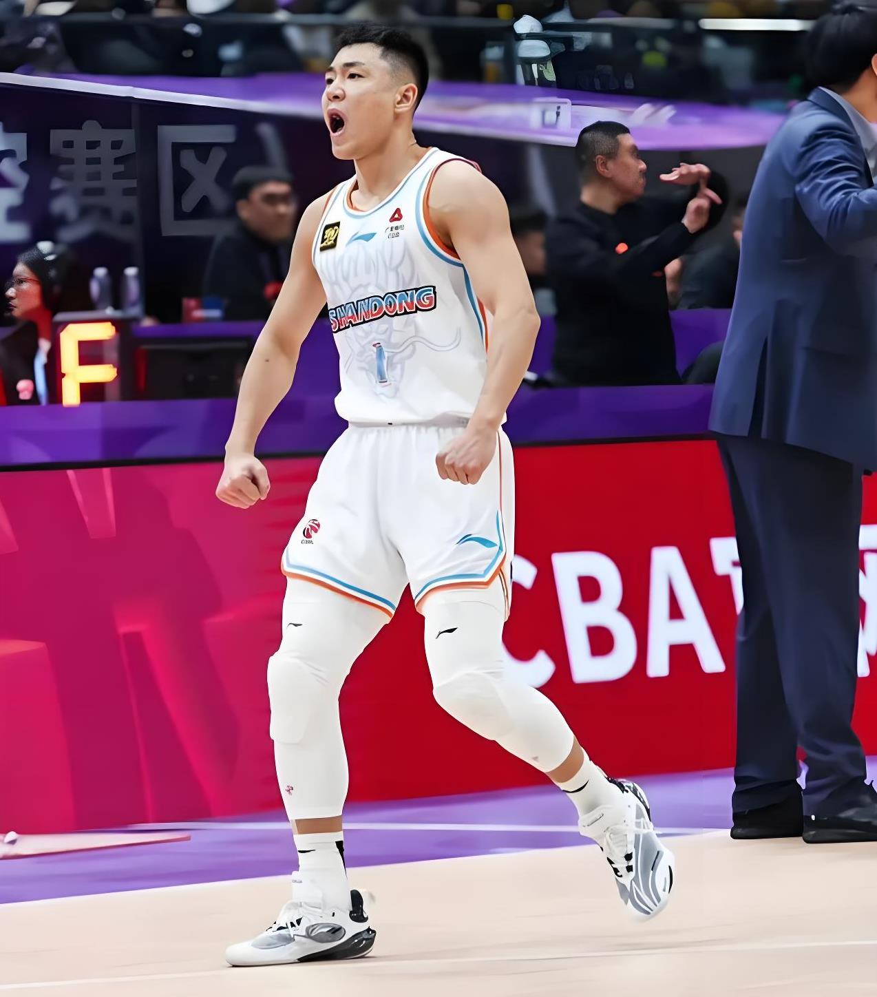 开云官网入口-包含NBA总决赛清晨再迎强敌；山东泰山迎来里程碑；主帅态度：震撼外界；纪律约束更严格的词条